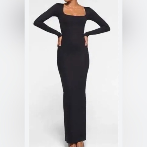 SKIMS Dresses & Skirts - Skims Soft Lounge Long Sleeve Maxi Dress